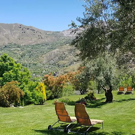 La Almunia Del Valle Hotel 3*