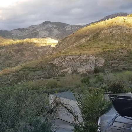 La Almunia Del Valle 3*