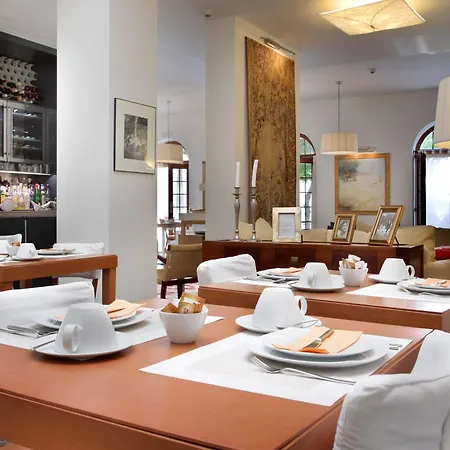 Hotel La Almunia Del Valle 3*