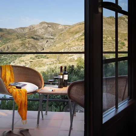 La Almunia Del Valle Hotel 3*