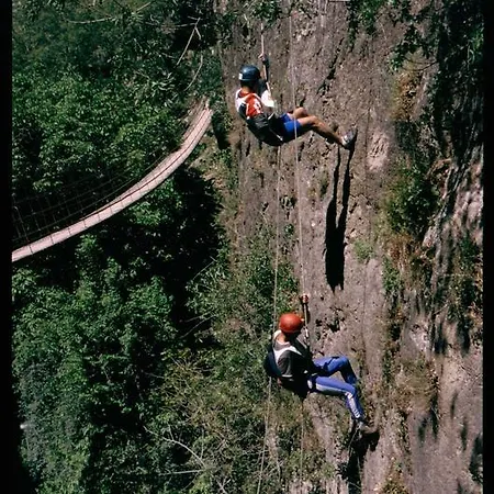 La Almunia Del Valle 3*