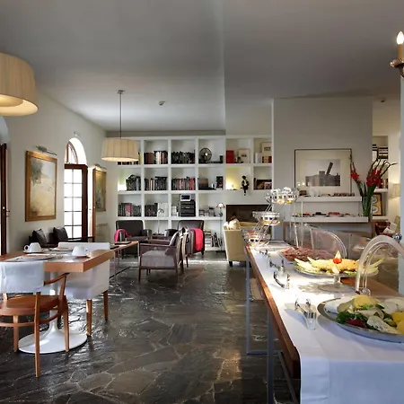 Hotel La Almunia Del Valle 3*